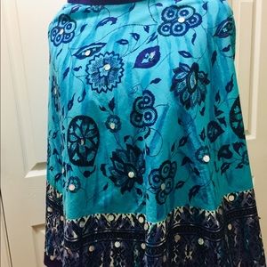 Women’s skirt with embellishments